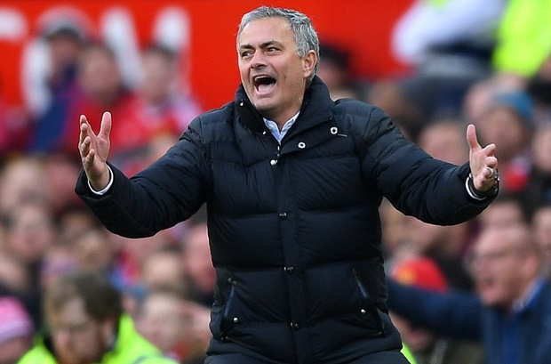 HLV Mourinho có lý do để không vui vì trận hòa như thua này.