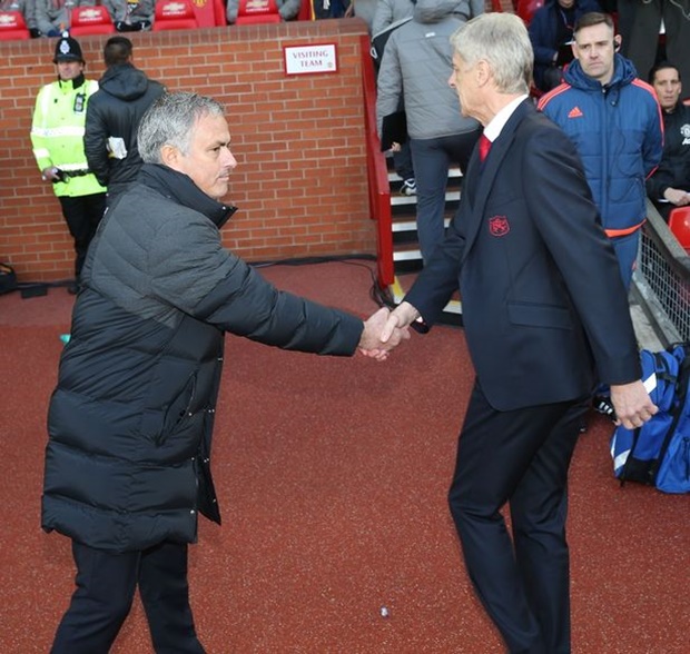 "Ok, fine... mình phải đi lẹ thôi".