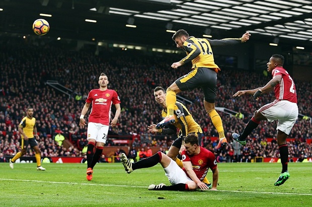 Tuy nhiên, Giroud đã tỏa sáng đúng lúc mang về 1 điểm cho Arsenal.