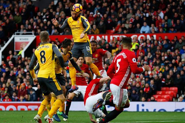 Arsenal đang xếp ở vị trí thứ 4 Ngoại hạng Anh.