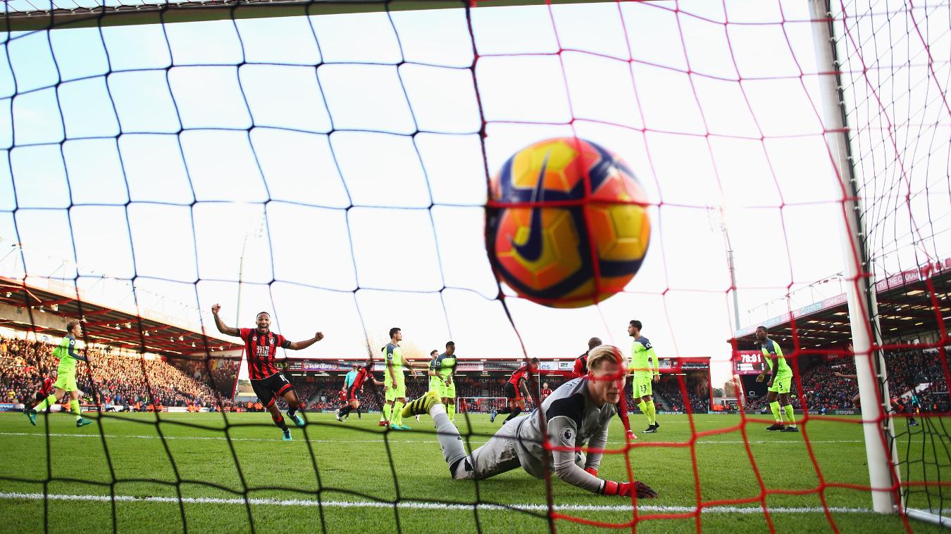 AFC Bournemouth 4-3 Liverpool: Đội chủ nhà có màn lội ngược dòng không tưởng trước Liverpool.