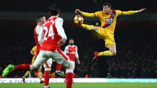 Arsenal 2-0 Crystal Palace: Nhờ thất bại của Man City, Arsenal đã có được vị trí thứ 3.