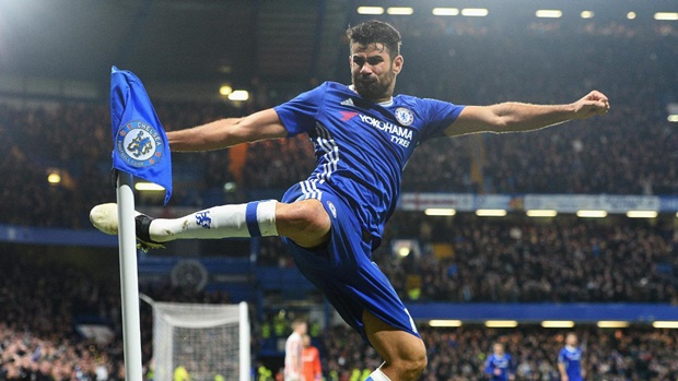 Chelsea 4-2 Stoke City: Trận này, chân sút người gốc Brazil tiếp tục nổ súng và nâng số bàn thắng ở Ngoại hạng Anh lên con số 14. Một phong độ không thể ngăn cản của Costa - tiêu biểu cho hình ảnh bách chiến, bách thắng của Chelsea.