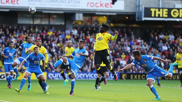AFC Bournemouth v Watford: 3 lần gặp nhau ở Ngoại hạng Anh trong quá khứ, Bournemouth và Watford đều bất phân thắng bại (0-0, 1-1 và 2-2). 2/3 trận, Watford đều là đội san hòa tỷ số.