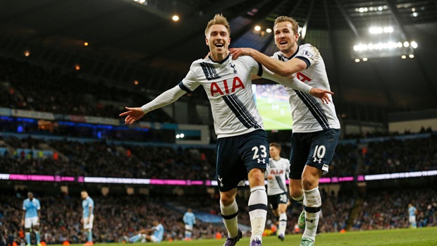 Man City v Spurs: Chỉ duy nhất Chelsea là đội bóng giành được nhiều trận thắng trên sân Etihad (7) hơn Tottenham. Điều này cho thấy, khó khăn đang chờ đợi thầy trò HLV Pep Guardiola ở vòng 21. Không cẩn thận, mùa giải coi như đi tong đối với Man City.