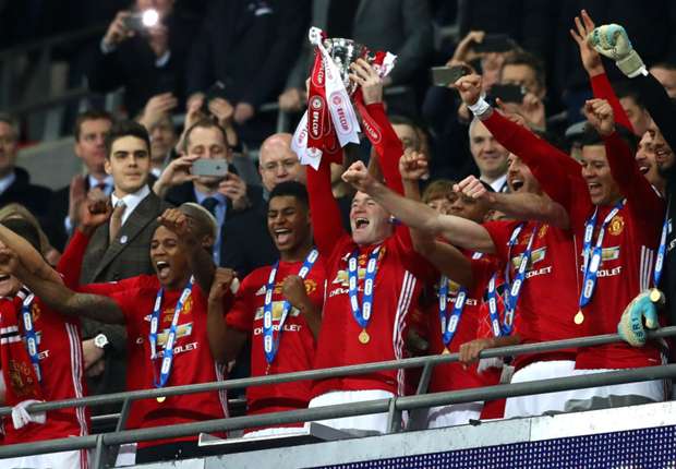 Mourinho bác bỏ tin đồn Rooney sang Everton.