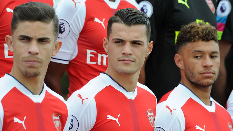 Nhiều cái tên không xứng đáng có mặt trong đội hình Arsenal.