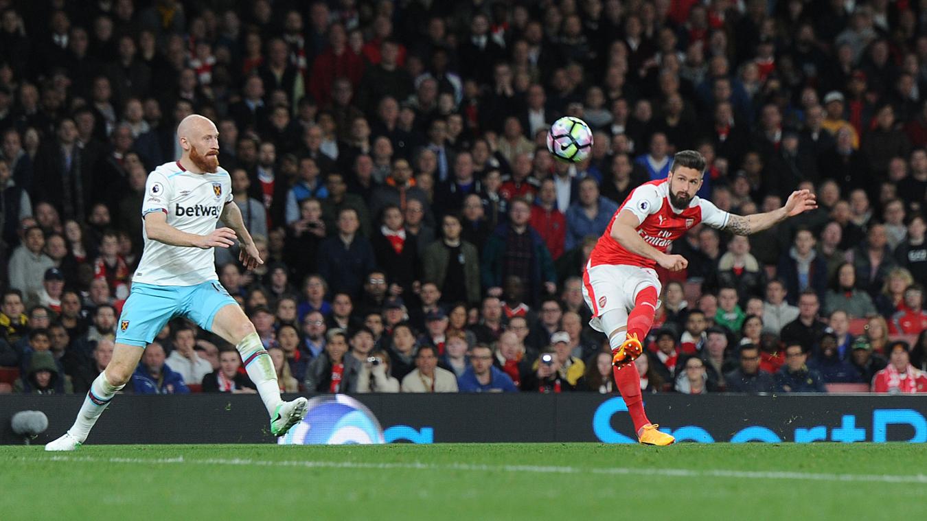 Arsenal 3-0 West Ham: Olivier Giroud ghi được nhiều bàn thắng khi được tung vào sân từ băng ghế dự bị hơn bất kỳ cầu thủ nào khác (5 bàn).