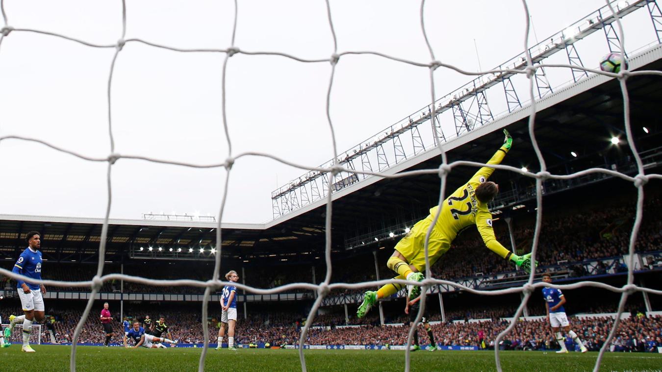 Những hình ảnh đẹp nhất vòng 35 Ngoại hạng Anh - Bóng Đá