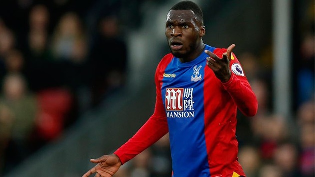 Tiền đạo Christian Benteke (Crystal Palace 0-2 Burnley): Cựu tiền đạo Liverpool chỉ tung ra được đúng 1 cú sút trước Burnley.
