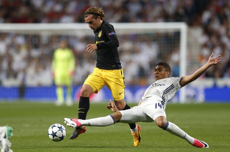 Tiền vệ Casemiro (Real Madrid) - Một mỏ neo thực sự của Real Madrid. Sự có mặt của Casemiro đã giúp tuyến giữa của Kền kền trở nên cân bằng qua đó, tạo điều kiện để các cầu thủ phía trên thỏa sức vùng vẫy.