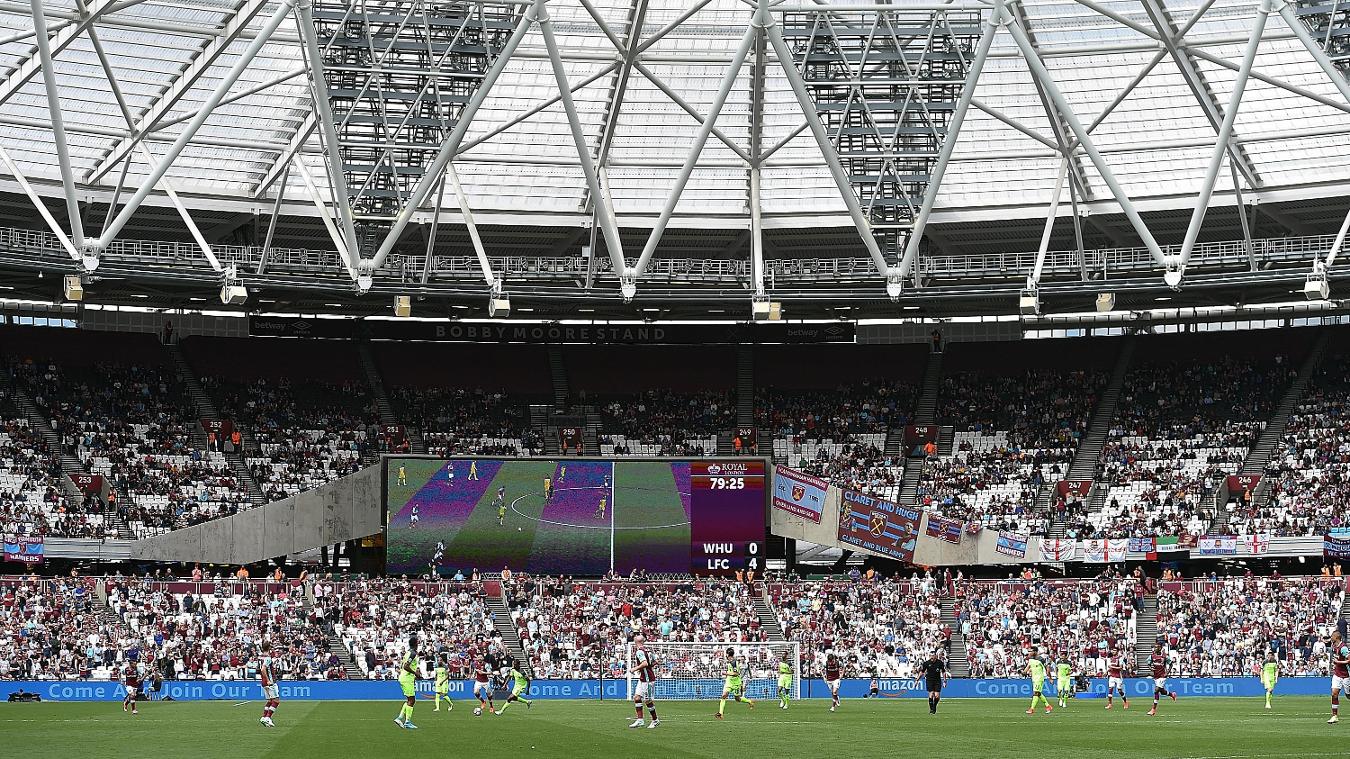 West Ham United 0-4 Liverpool: Sau thắng lợi trước West Ham, Liverpool đã lập kỷ lục giành được chiến thắng trên 53 sân đấu khác nhau, nhiều hơn bất kỳ CLB khác (Arsenal, Man United - 50).