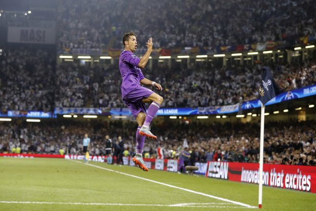 Ronaldo không ngại tuổi tác.