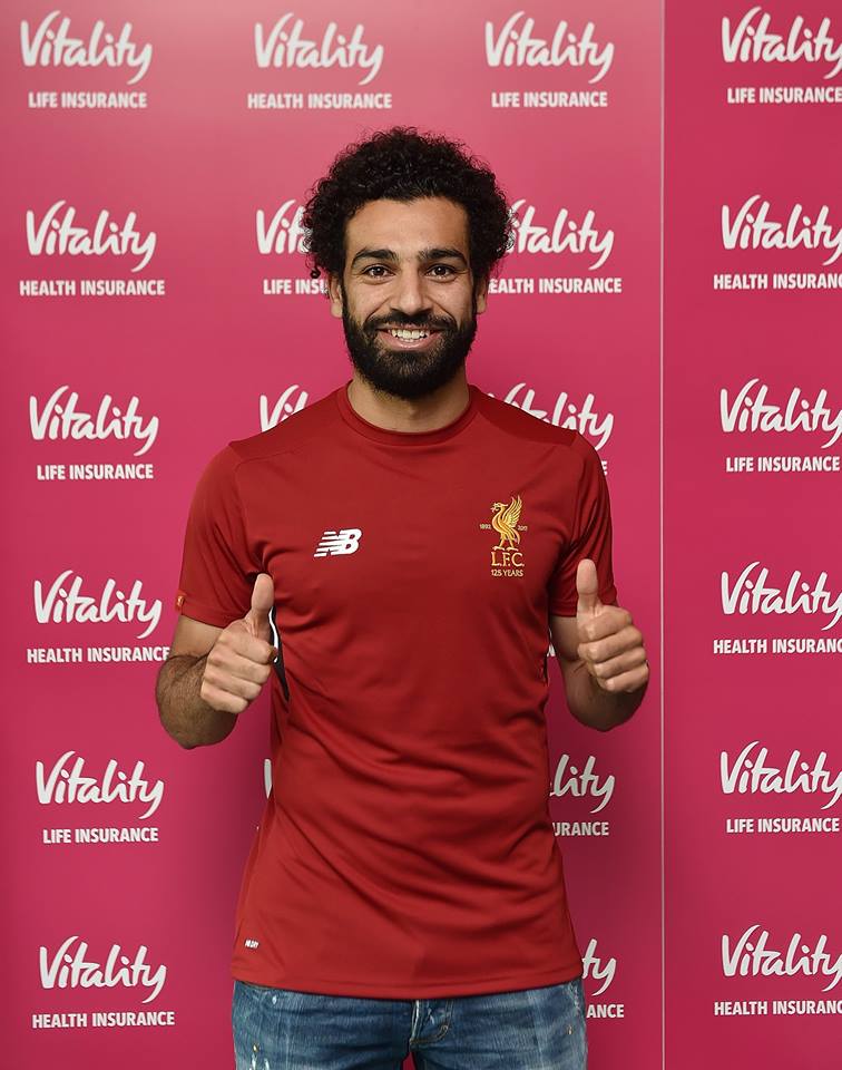 Mohamed Salah vừa chính thức trở thành cầu thủ của Liverpool.