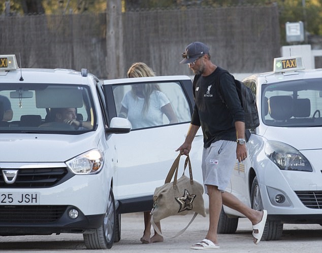 Trong kỳ CN mùa Hè năm nay, HLV Klopp đã giúp Liverpool có được 2 tân binh chất lượng là Dominic Solanke và Mohamed Salah.