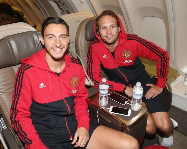 Không có dấu hiệu gì cho thấy Darmian và Blind sẽ ra đi.