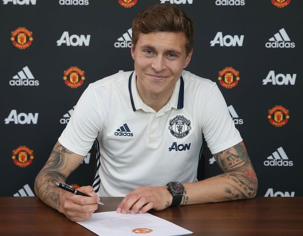 Trước đó, Man United sớm hoàn tất chữ ký của trung vệ Victor Lindelof với giá 45 triệu euro.