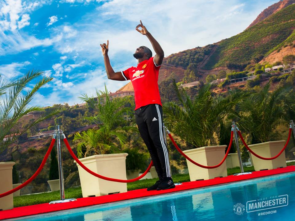 Romelu Lukaku CHÍNH THỨC gia nhập Man United - Bóng Đá