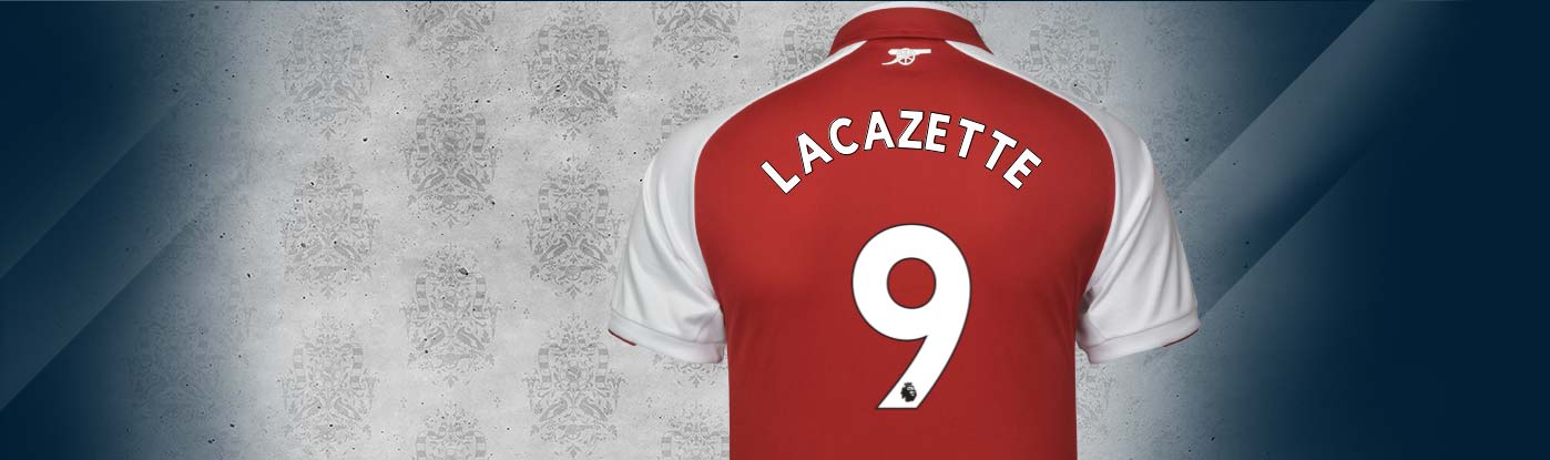 Số áo của Lacazette.