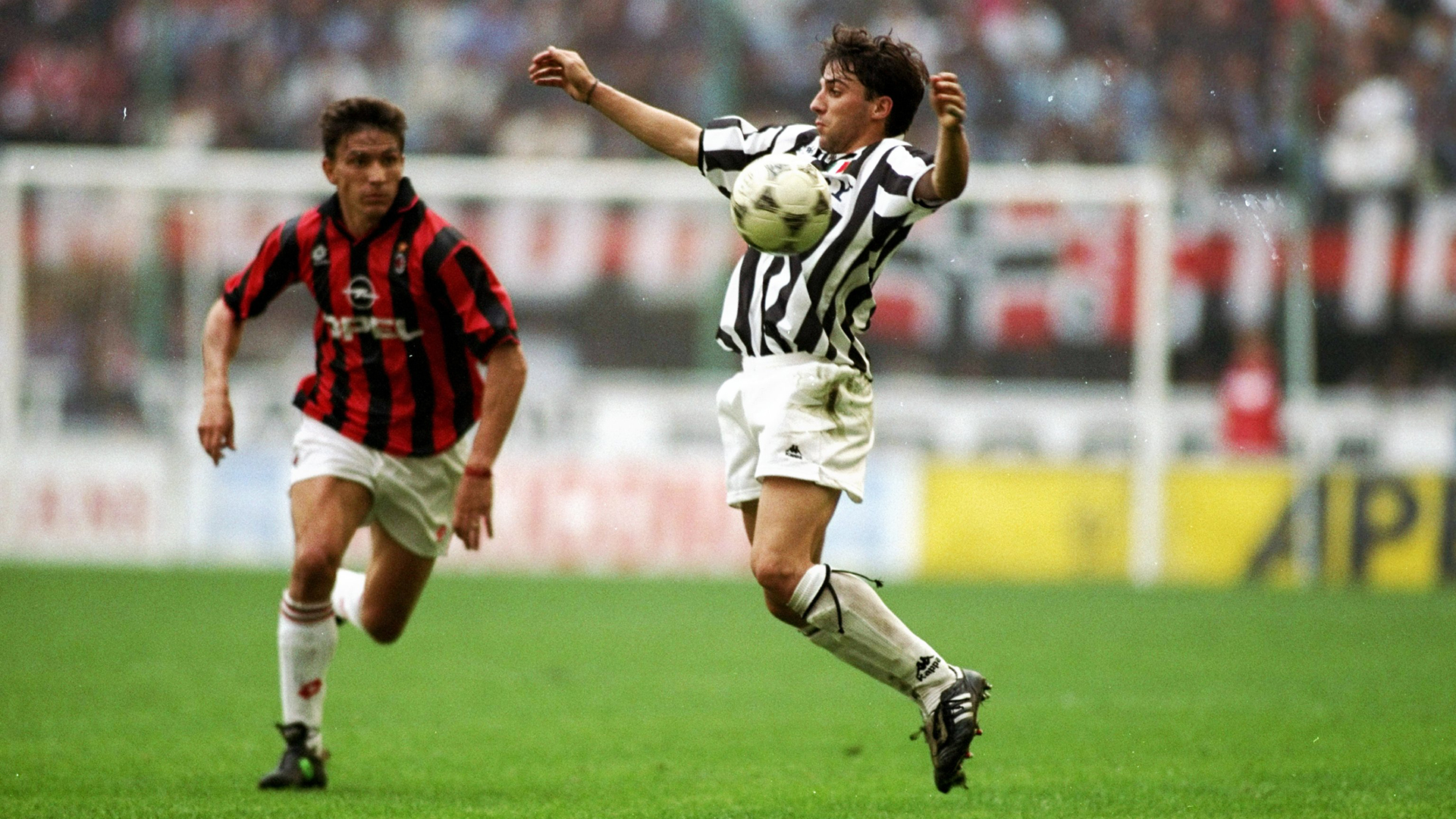 15 bản HĐ tốt nhất lịch sử Juventus (kỳ 3): Ma thuật của Zidane - Bóng Đá