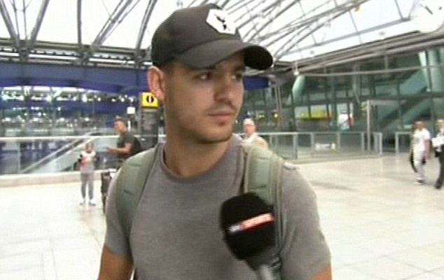 Ngay lập tức, Morata đã đáp chuyến bay sang London.