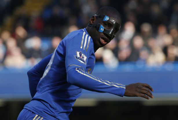 Tiền đạo Demba Ba.