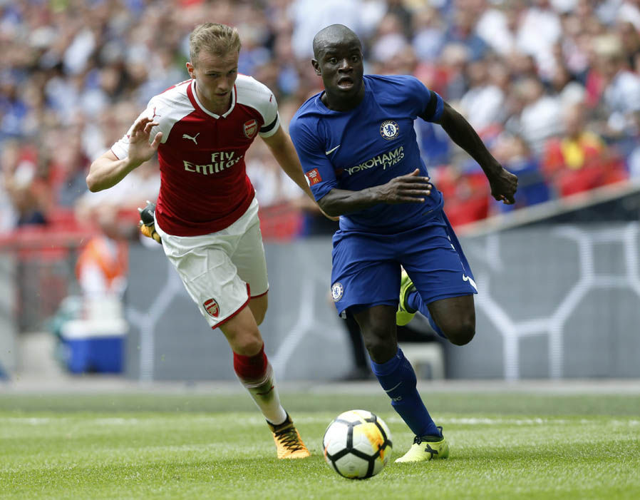 Tiền vệ trung tâm N'Golo Kante: 7 điểm - Thi đấu khá năng nổ, hỗ trợ tốt tấn công lẫn phòng ngự.