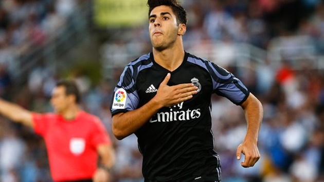 Thay người Marco Asensio - 6 điểm: Asensio cũng như Lucas đã ít nhiều khiến hàng thủ Man United đặt trong tình huống báo động.
