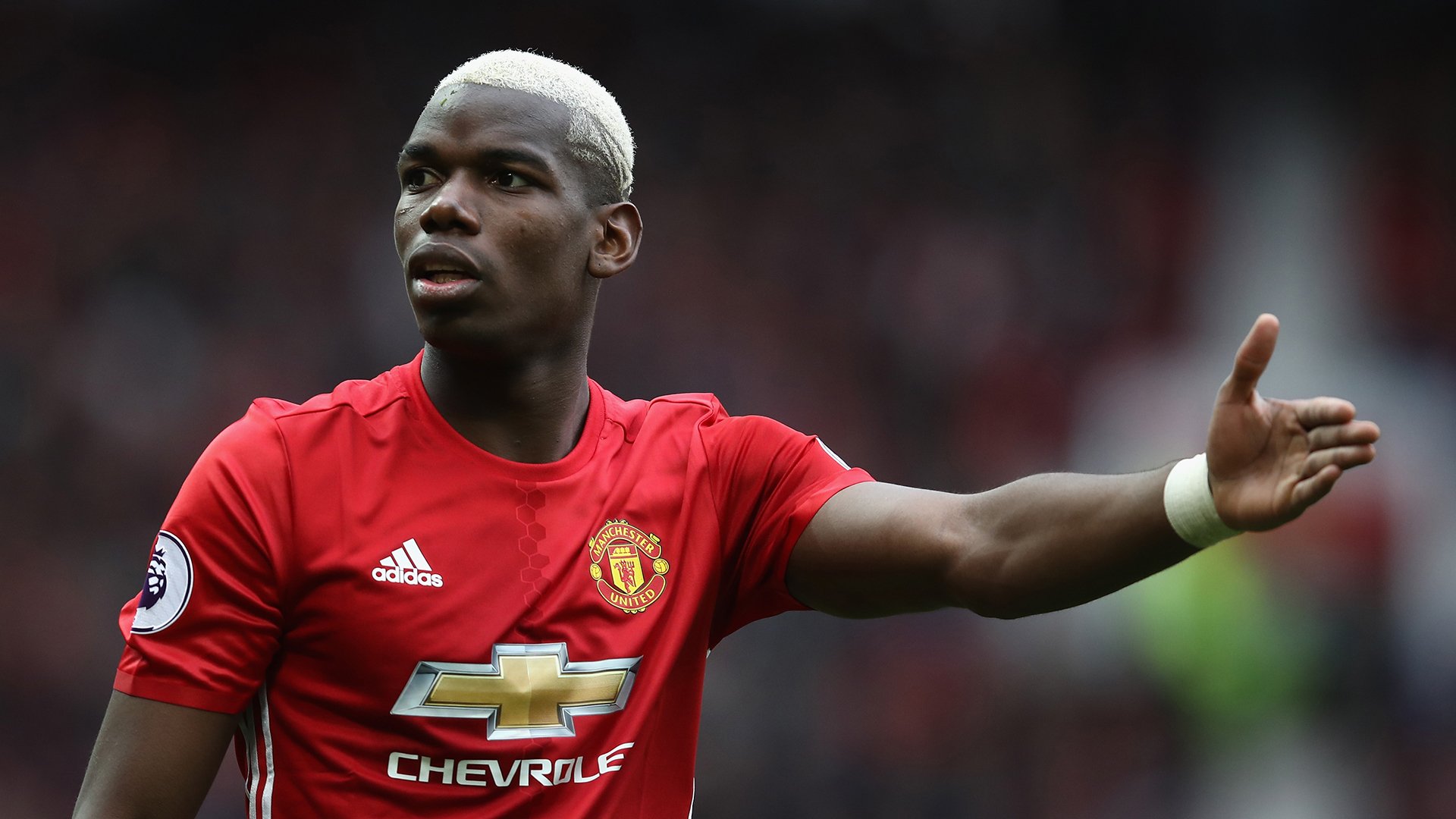 3. Paul Pogba - 105 triệu euro (Từ Juventus sang Man United, 2016): Trước Neymer, Pogba chính là người đang nắm giữ kỷ lục cầu thủ đắt giá nhất thế giới. Juventus đã 'trúng đậm' từ thương vụ này bởi họ không tốn một xu nào để chiêu mộ Pogba năm 2012.