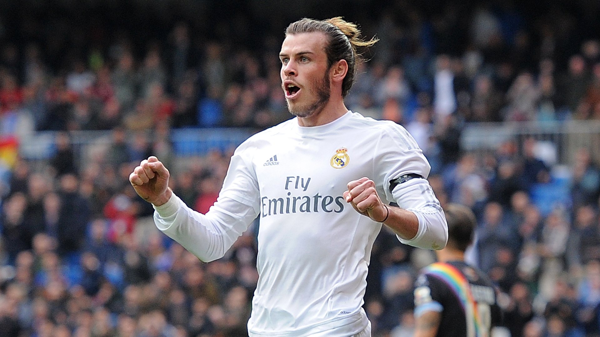 5. Gareth Bale - 100.8 triệu euro (Từ Tottenham sang Real Madrid, 2013): 4 năm khoác áo Real Madrid, Bale đã gặt hái được vô số thành công. Tuy nhiên, sự nghiệp của Bale đang có phần bị chững lại do chấn thương.