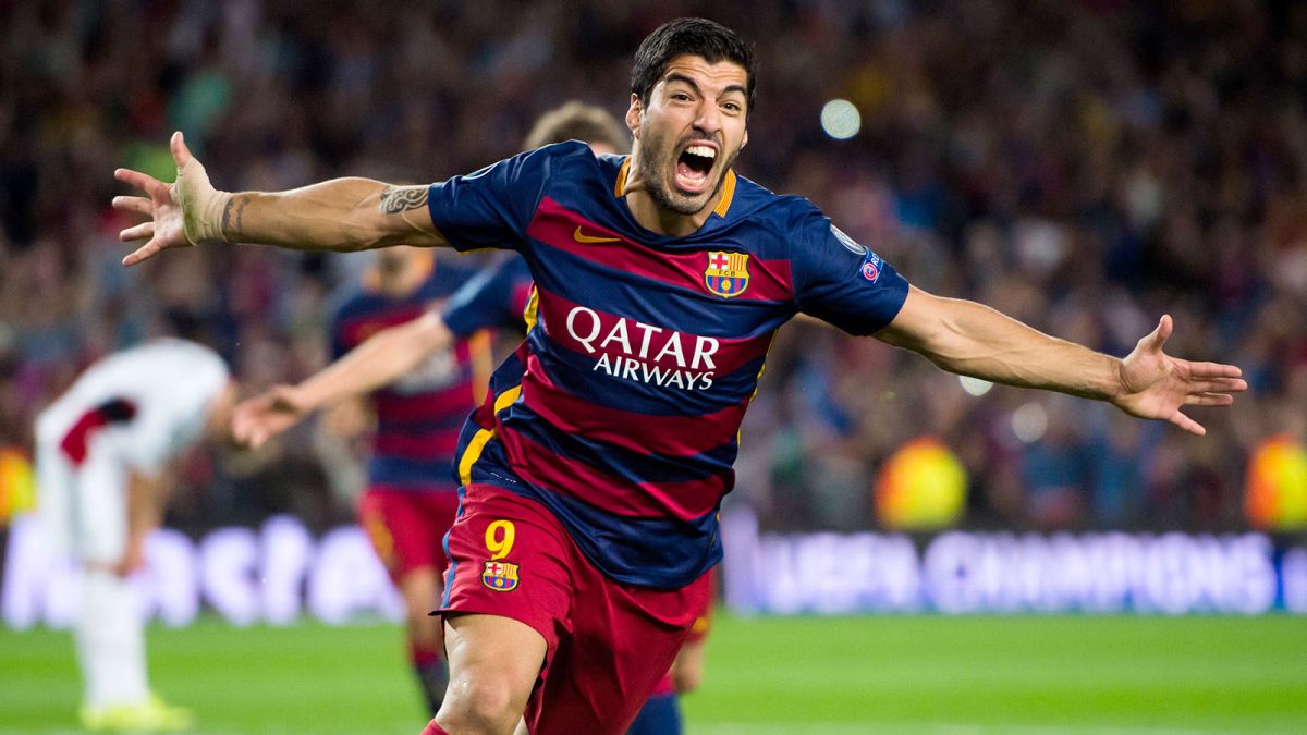 9. Luis Suarez - 82.3 triệu euro (Từ Liverpool sang Barcelona, 2014): Một sự đầu tư chính xác của Barcelona. Cùng với Neymar và Messi, Suarez đã hợp thành bộ ba MSN sát thủ, khuấy đảo khắp châu Âu.