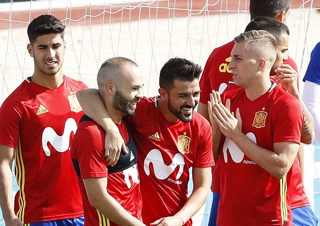 Tuy nhiên, trong bối cảnh tuyển TBN thiếu hụt nhân sự, HLV Julen Lopetegui đã cho gọi Villa dù anh hiện đang chơi bóng ở tận Mỹ.