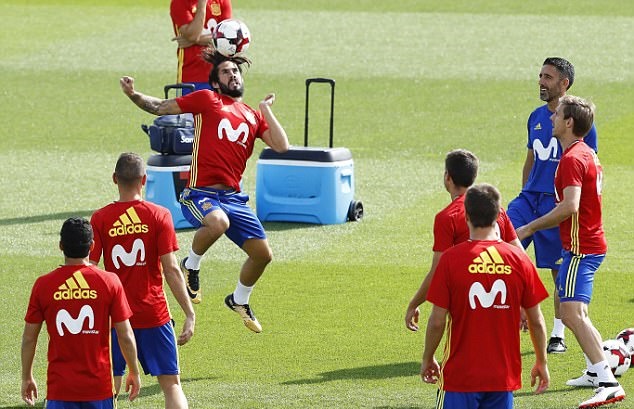 Isco chắc chắn là ngôi sao đáng chú ý nhất. Cầu thủ này đang đạt phong độ cao trong màu áo Real Madrid.