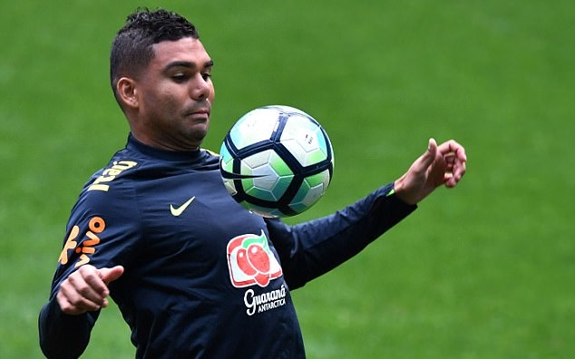 Casemiro đích thực là ông chủ nơi tuyến giữa.