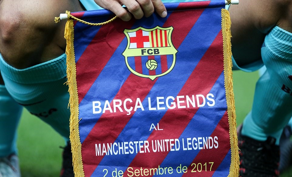 Số tiền bán vé của trận đấu này sẽ được quyên góp làm từ thiện.