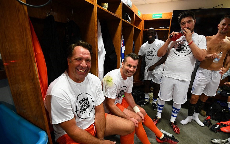 Tiếng cười tràn ngập sau một trận cầu ý nghĩa.