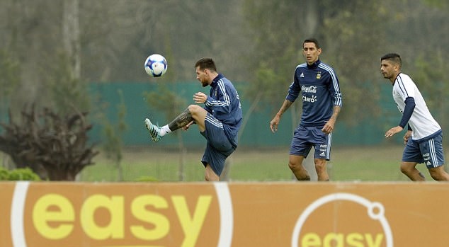 Argentina buộc phải thắng Venezuela nếu còn muốn nghĩ tới World Cup.