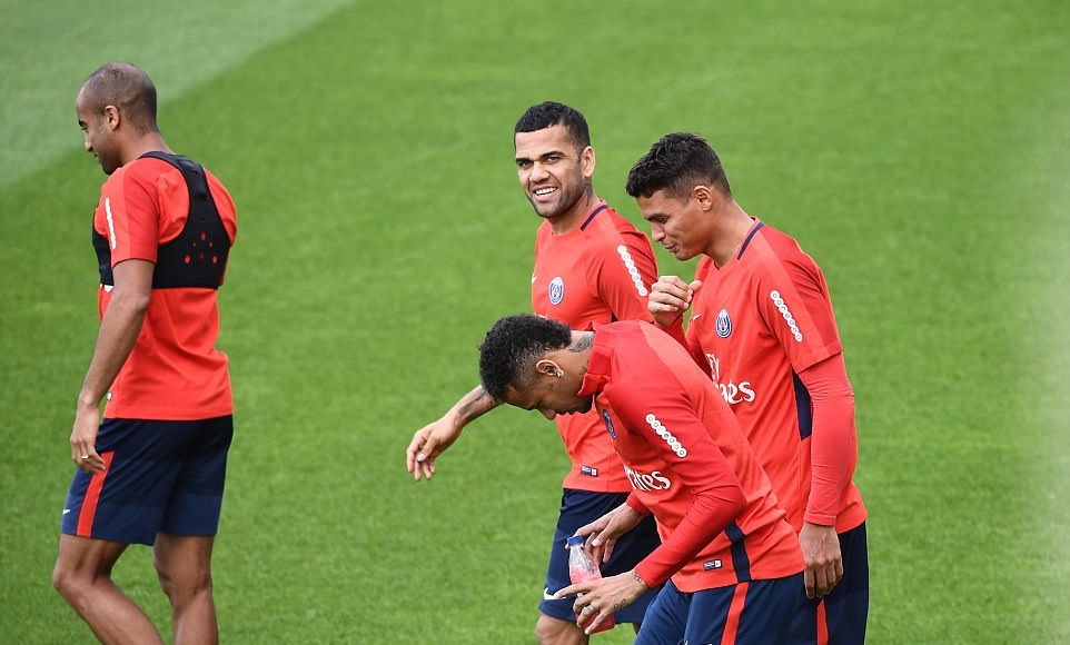 Hiện tại dàn sao PSG đã tập trung đầy đủ.