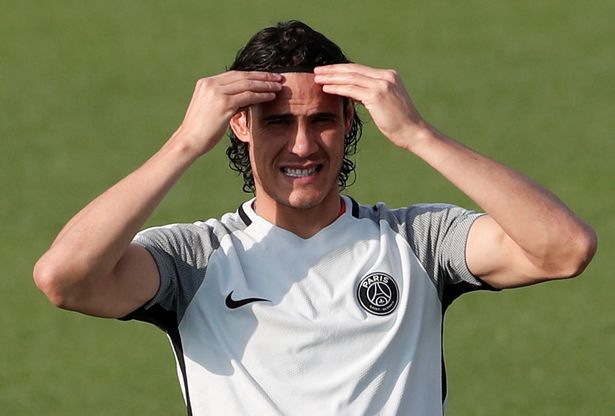 Dù vậy, quyền đá penalty gần như vẫn thuộc về Cavani.