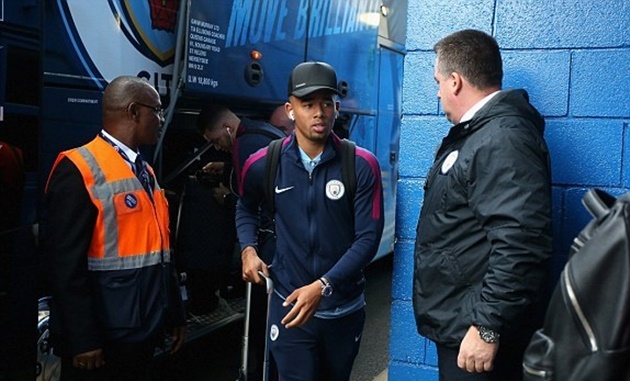Các cầu thủ Man City sớm có mặt ở sân Stamford Bridge.