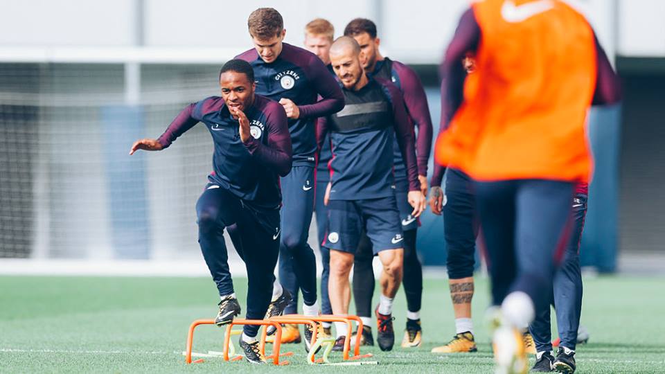 Trước đó, buổi tập của Man City tại sân nhà trước chuyến hành quân đến London cũng diễn ra trong bầu không khí không thoải mái.