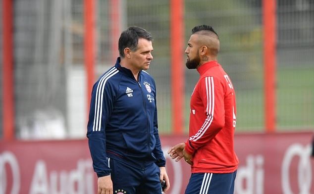 Hiện tại, Bayern Munich đang xếp thứ 3 trên BXH Bundesliga sau khởi đầu không tốt.