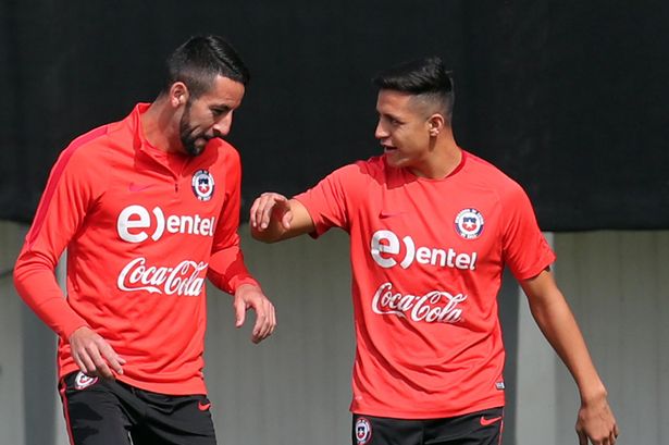 Sanchez cũng như tuyển Chile phải tìm lại phong độ tốt nhất nếu không muốn phải ngồi nhà xem World Cup.