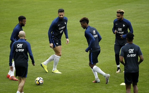 Như vậy, tuyển Pháp buộc phải đánh bại Belarus nếu muốn cầm chắc tấm vé trực tiếp đến VCK World Cup 2018.