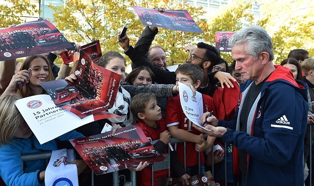 NHM Bayern rất hào hứng gặp lại HLV Jupp Heynckes - người vừa lên thay thế Carlo Ancelotti.