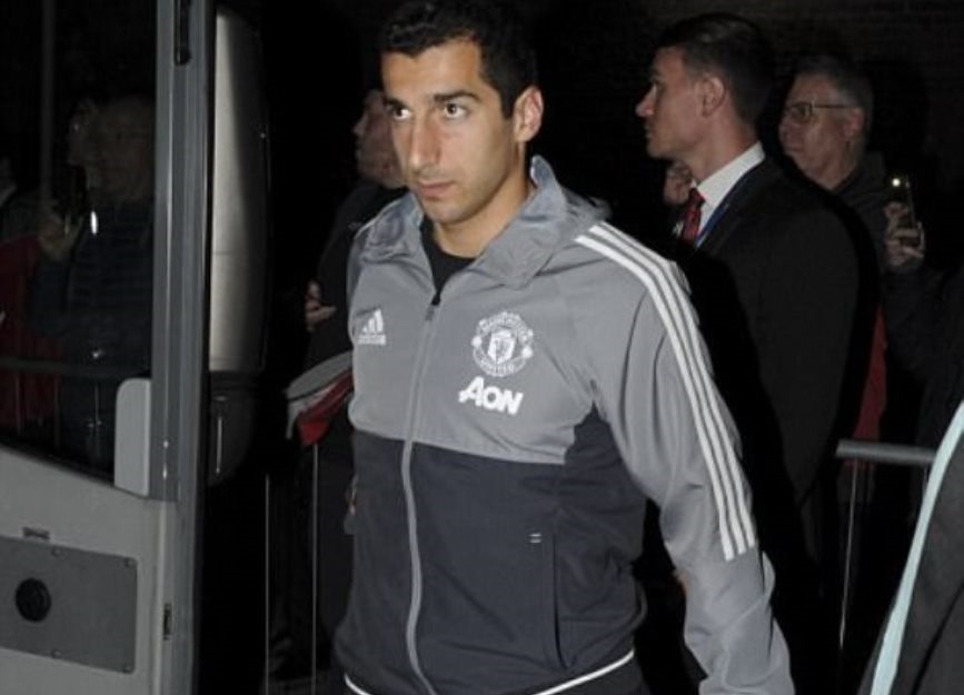 Trong khi đó, Man United đã có mặt ở Liverpool sáng sớm và nhanh chóng trở về khách sạn nhằm chuẩn bị cho trận đấu với Liverpool.