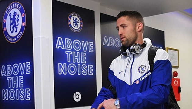 Hiện Chelsea đang kém Man City 9 điểm (trước vòng 11) do đó, họ rất cần chiến thắng trước Man Utd để tiếp tục nuôi hy vọng bám đuổi.