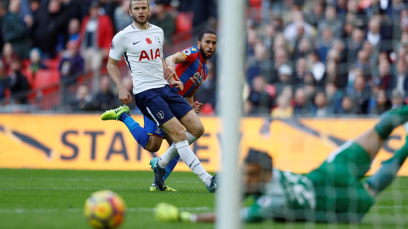 Tottenham Hotspur 1-0 Crystal Palace: Đội khách gây ra rất nhiều khó khăn cho Tottenham ngay tại sân Wembley.
