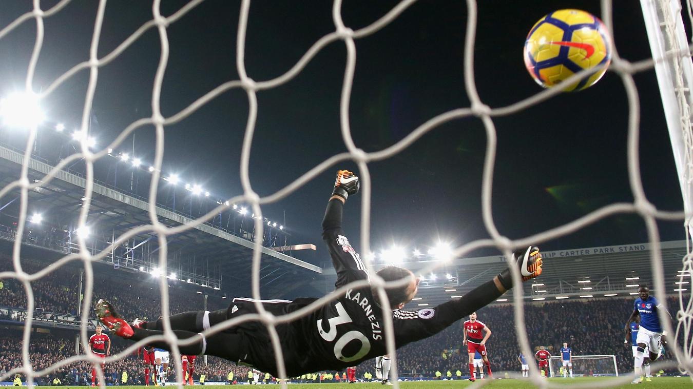 Everton 3-2 Watford: Everton có màn lội ngược dòng ấn tượng khi bị dẫn trước 2 bàn.