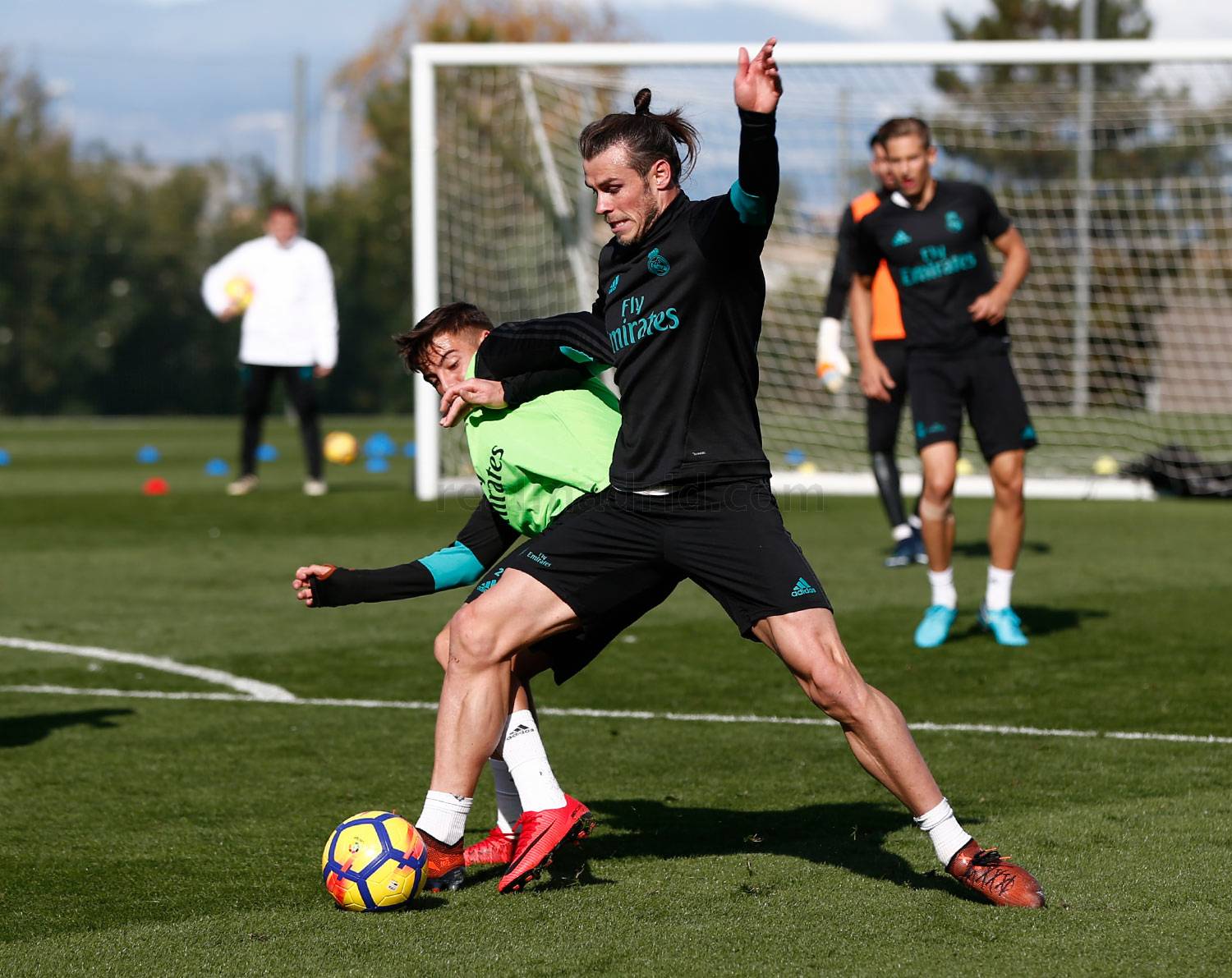 Dù đây là quãng thời gian CLB nghỉ ngơi nhường chỗ cho loạt trận quốc tế nhưng Real Madrid vẫn không hề buông lơi.